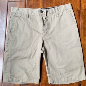 Volcom men’s khaki shorts. Size 30. Good condition